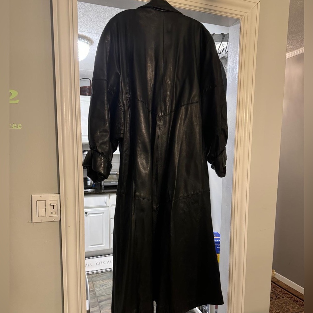 Leather jacket - Picture 3 of 3